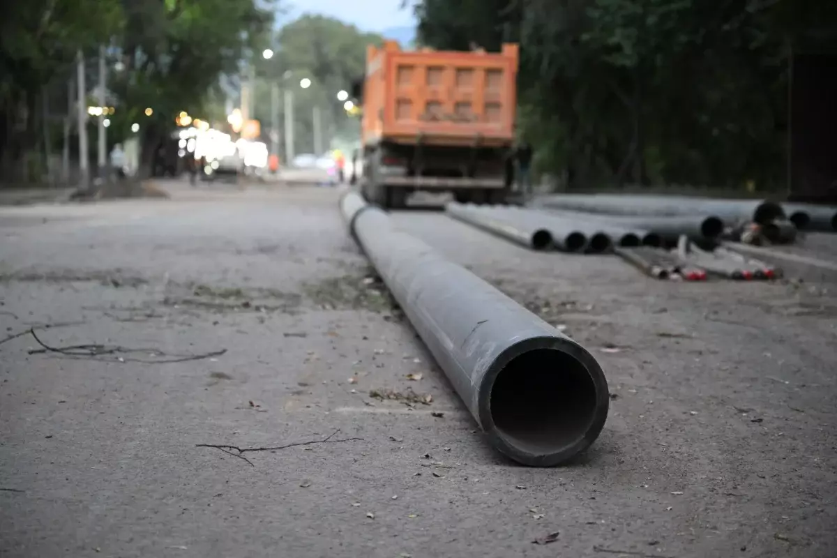 Алматының Наурызбай ауданында биыл 100 шақырымдай инженерлік желі салынады