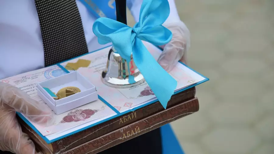 Биыл мектеп бітіру кешін өткізуге бола ма? Министрлік қатаң талап қойды