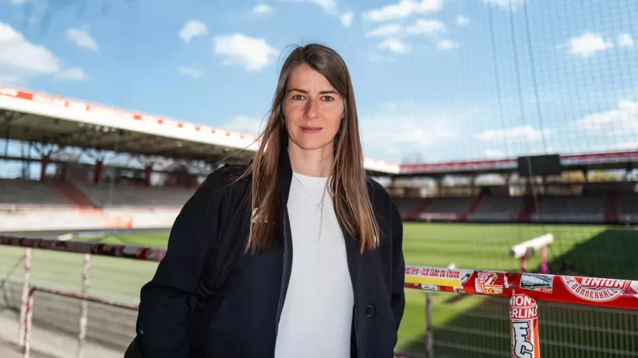 Женщина стала тренером клуба Бундеслиги. Такое случилось впервые в истории топ-5 лиг