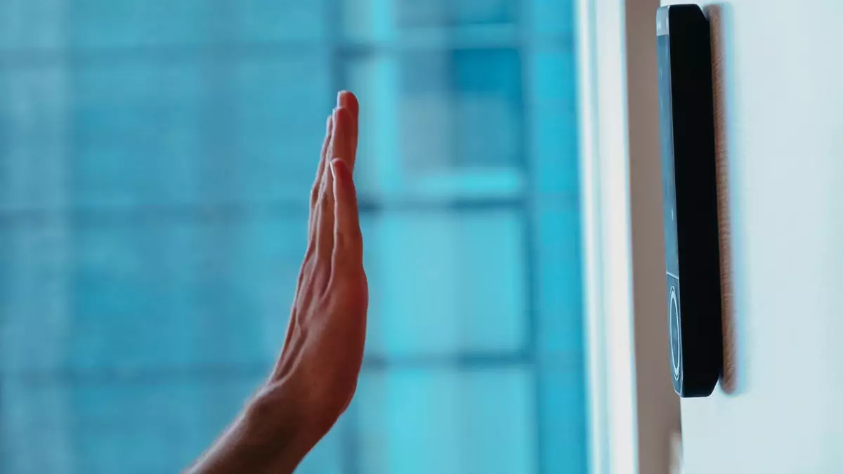 Жаңа ереже: енді алақан ізі бес жыл сақталады