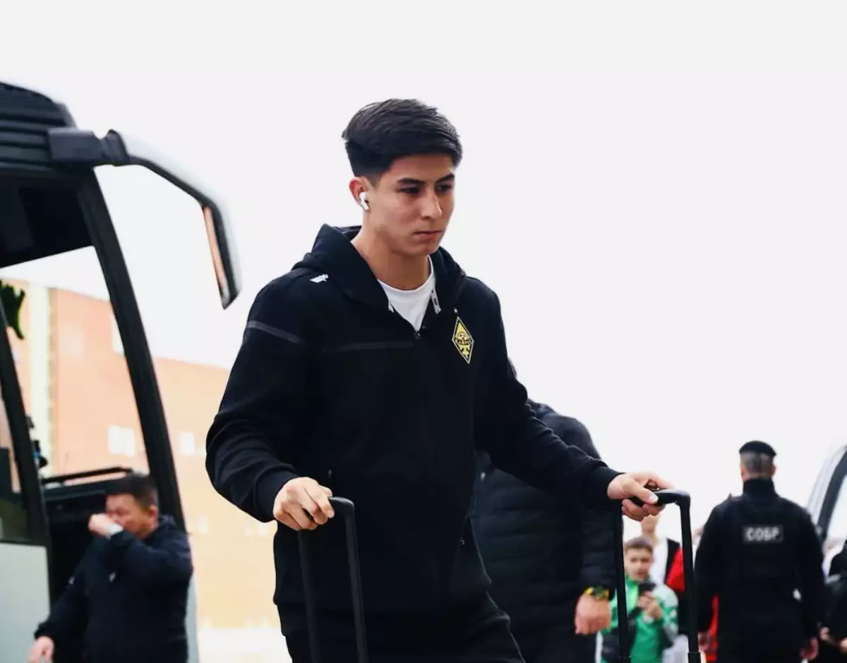 “Досиктің кетуі - біз үшін үлкен шығын” – Қазақстандық футболшы Ұлы Британияға жол тартады