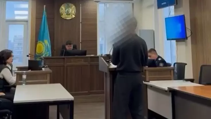 "Бізді қылмыскер етіп көрсетті": Жанабылов алғашқы сотта сөйлеуге дайын болмаған
