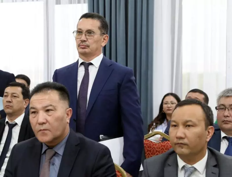 Главу соцзащиты Жамбылской области задержали прямо в кабинете