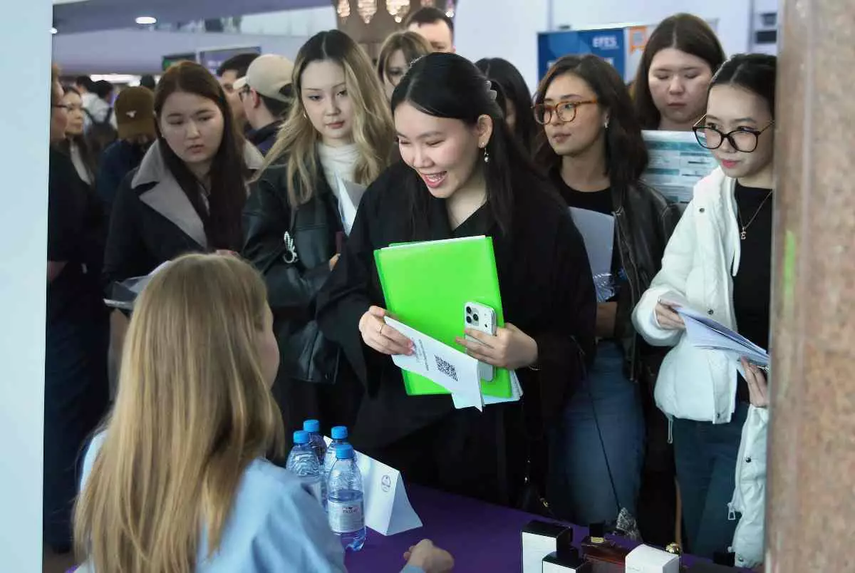 Алматыда KIMEP Job Fair 2026 мерейтойлық мансап жәрмеңкесі өтті