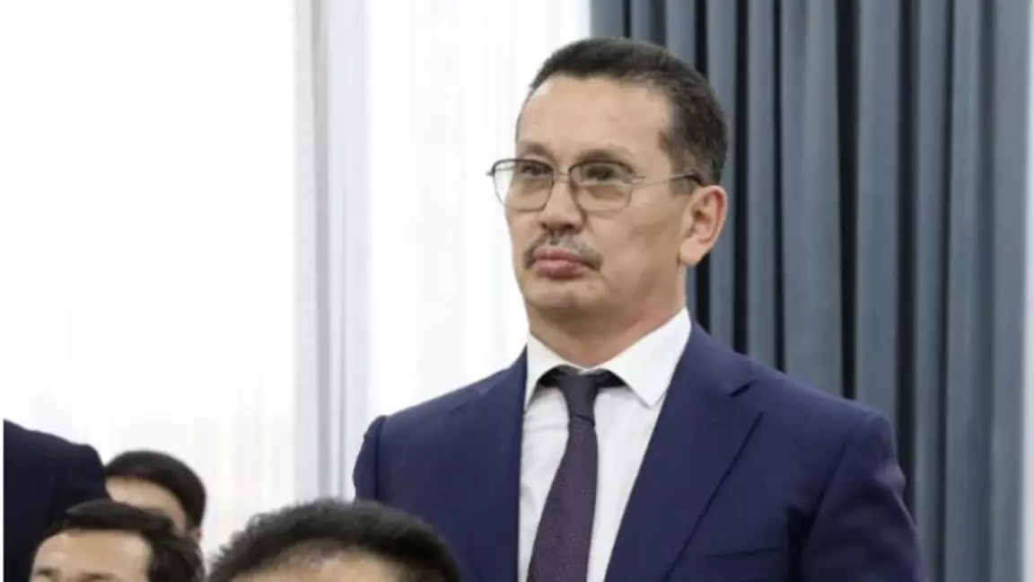 Жамбыл облысында әлеуметтік қорғау басқармасының басшысы кабинетінде ұсталды