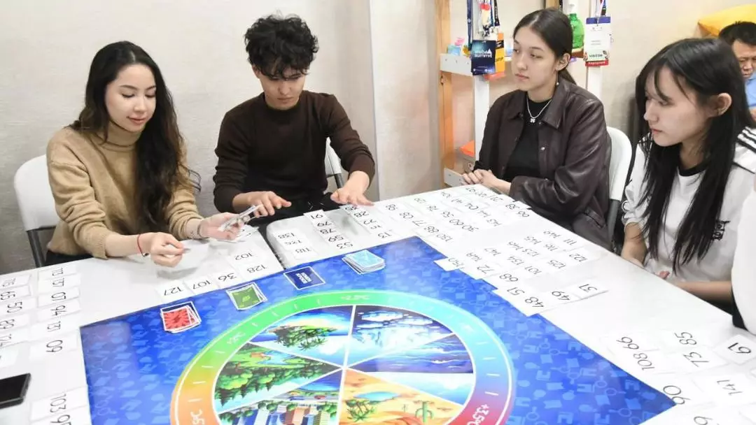 Таза Қазақстан: Елорда жастары экобілімін сынады