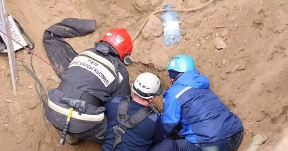  Павлодарда жер опырылып, екі адам қаза тапты 