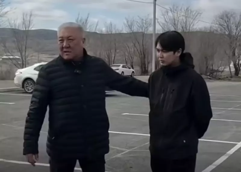 В Усть-Каменогорске наградили парня, защитившего девочек от домогательств