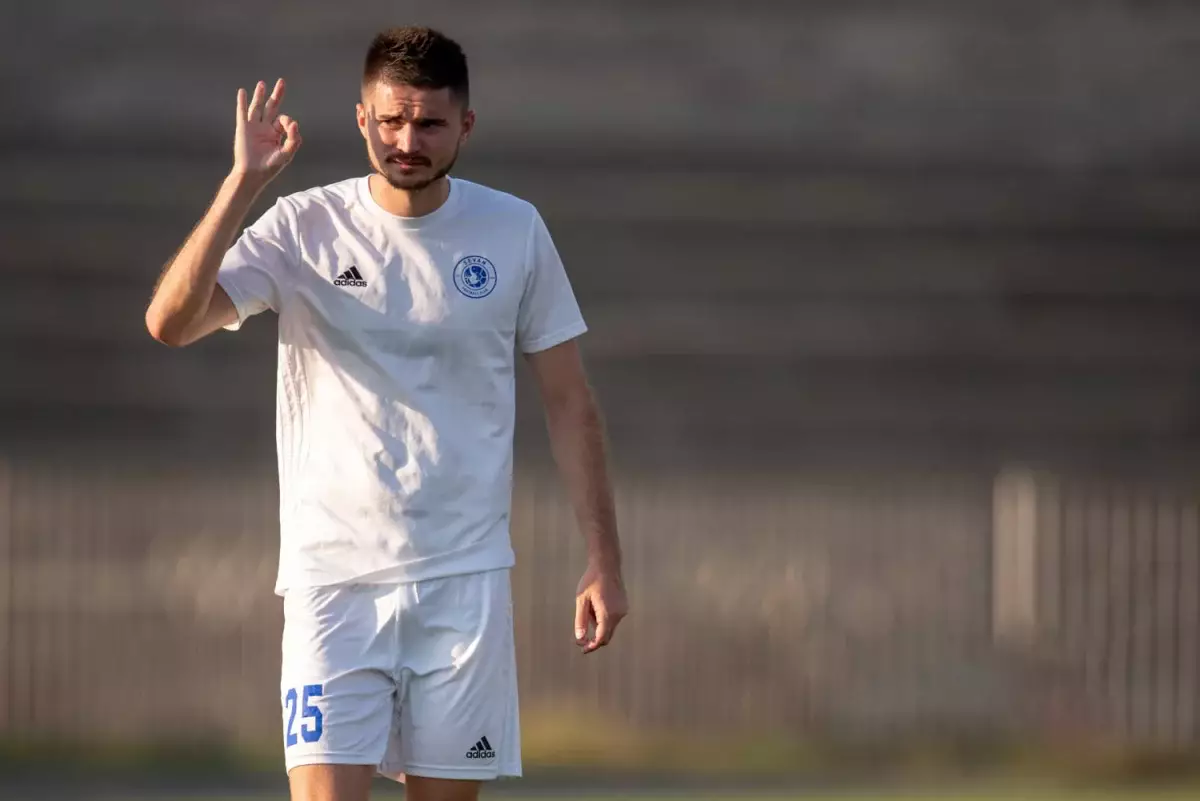 Шетелге кете ме, әлде Қазақстанда қала ма? – Футболшы мансабына қатысты соңғы нүктені қойды