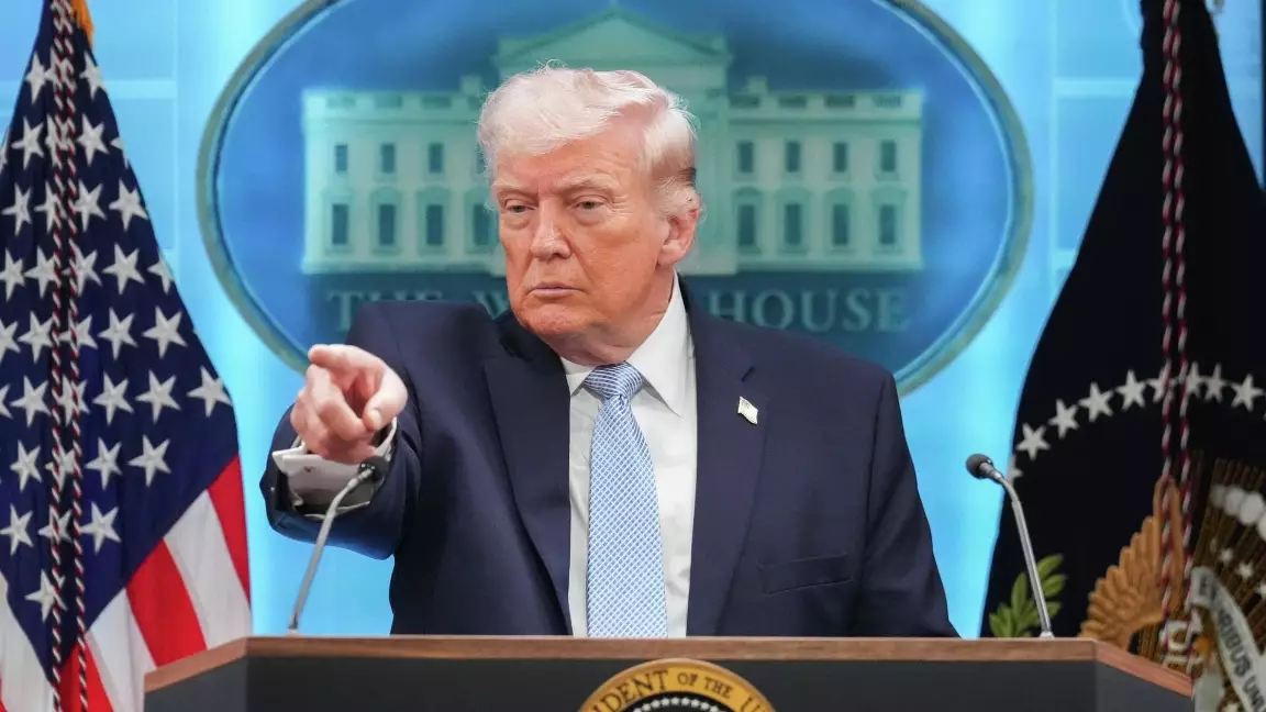 Трамптың мәлімдемесі: «Иран флоты толық жойылды»