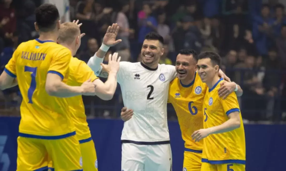 Казахстан сенсационно победил со счетом 9:2 в матче с Азербайджаном