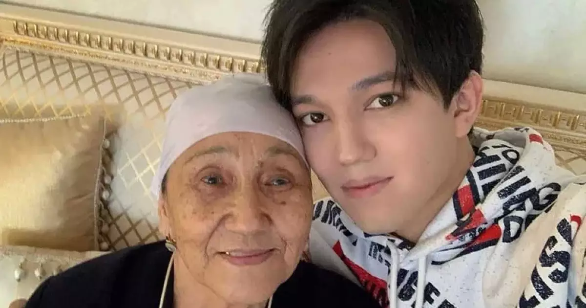   «Анаммен шай ішкенге ешнәрсе жетпейді...»: Димаш Құдайберген жан сырын ақтарды (видео)   