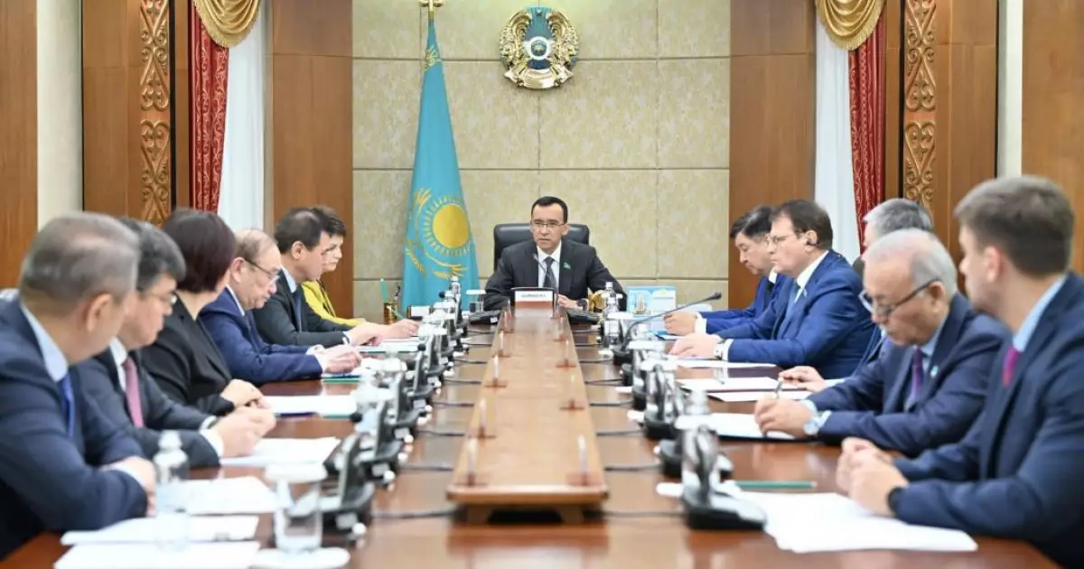   Сенат Спикері Мәулен Әшімбаевтың төрағалық етуімен бюро отырысы өтті   