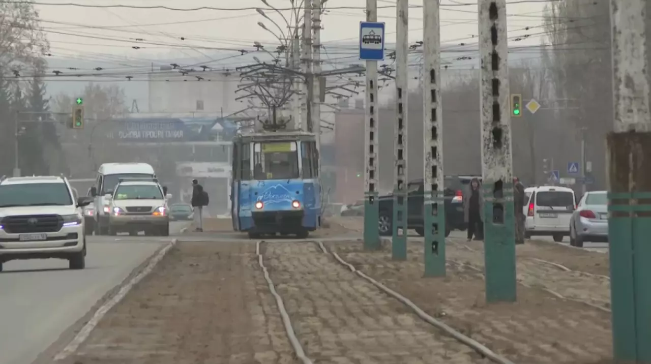 Новых водителей трамваев готовят в Усть-Каменогорске