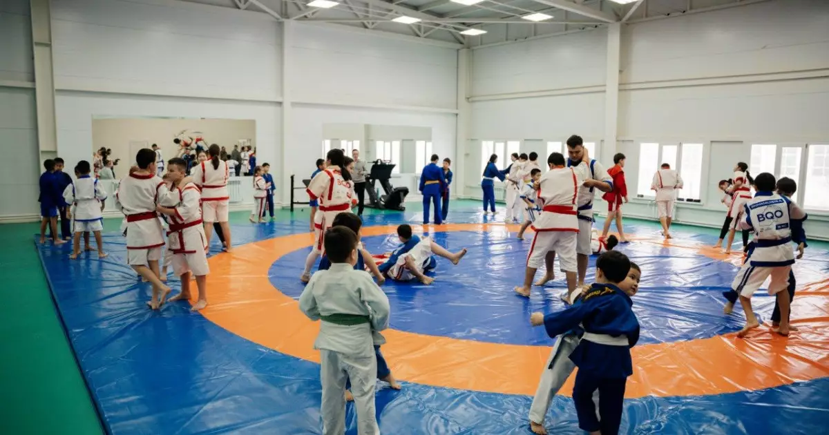  Ауыл спортына серпін: Дариянда көпфункционалды спорт кешені қолданысқа берілді 