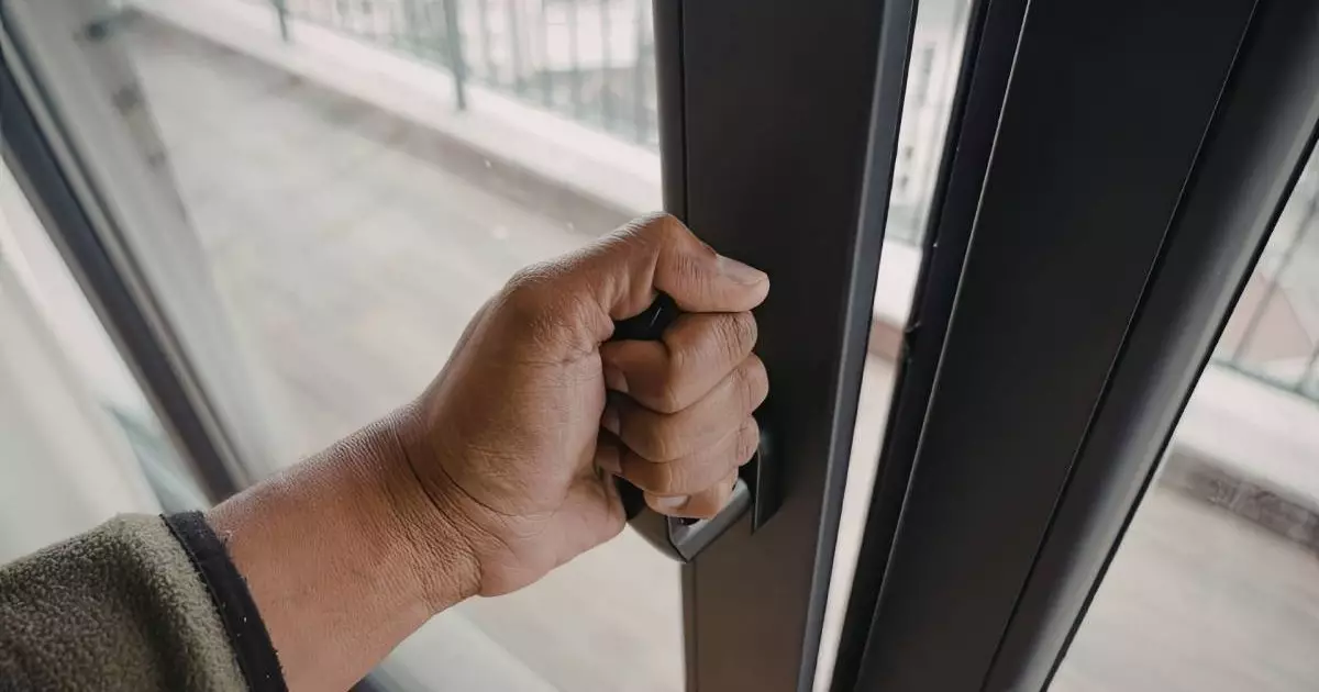  Алтыншы қабаттан құлап кеткен 5 жасар бала көз жұмды 