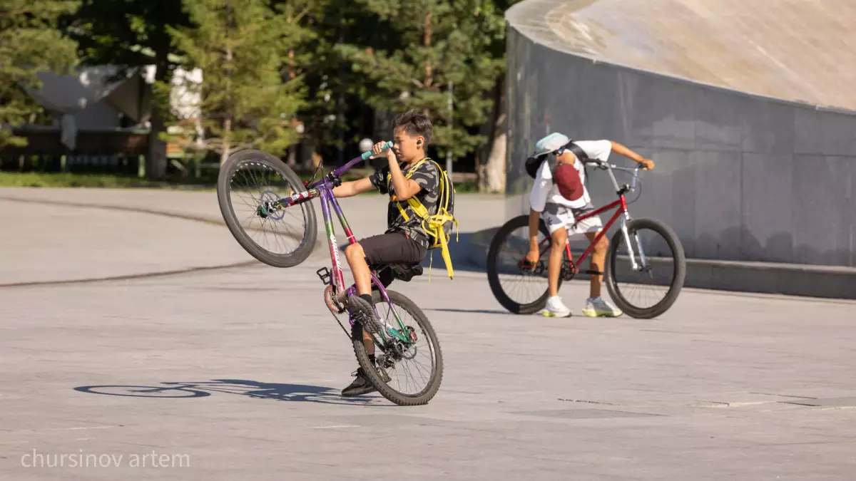 Семейде студент жасөспірімді қылқындырып, видеоны чатта таратқан: Баласы үшін анасы жазаланды