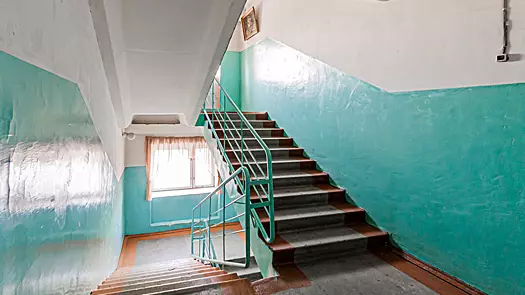 "Қолы сынсын": Атырауда көршілер "соғысы" басталды