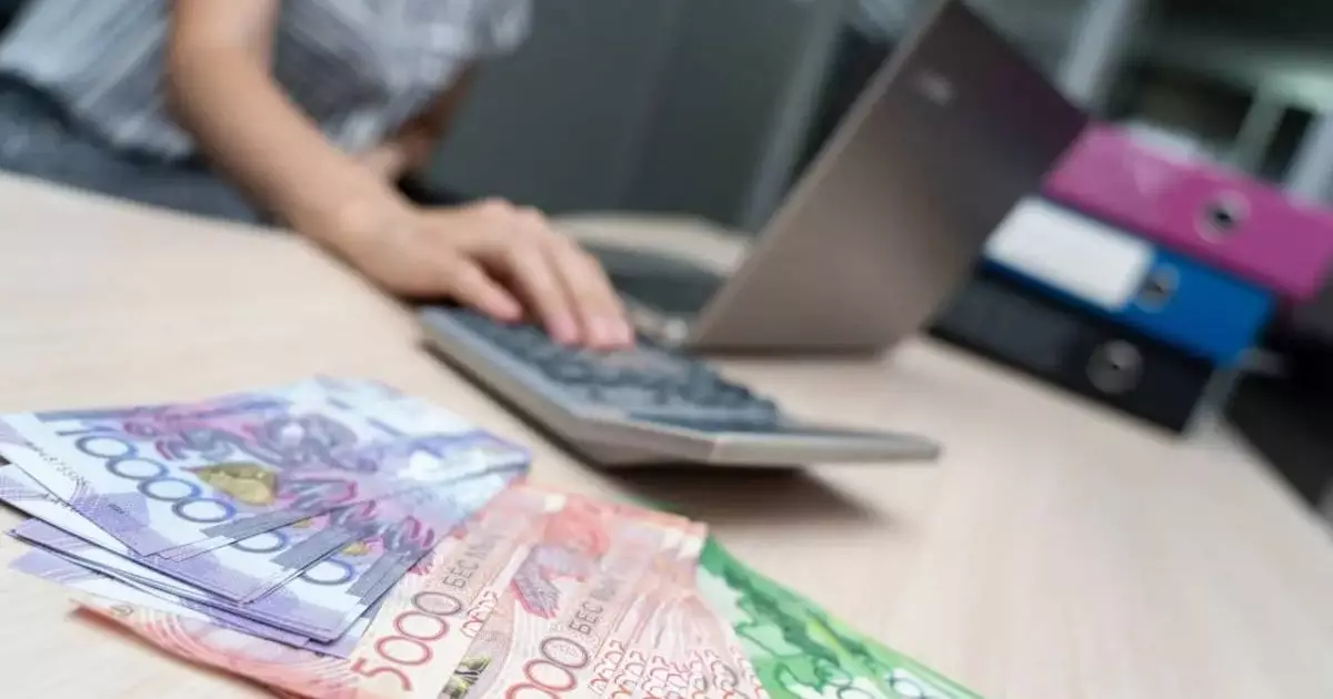  До 150 тысяч тенге планируют повысить минимальную зарплату в Казахстане 