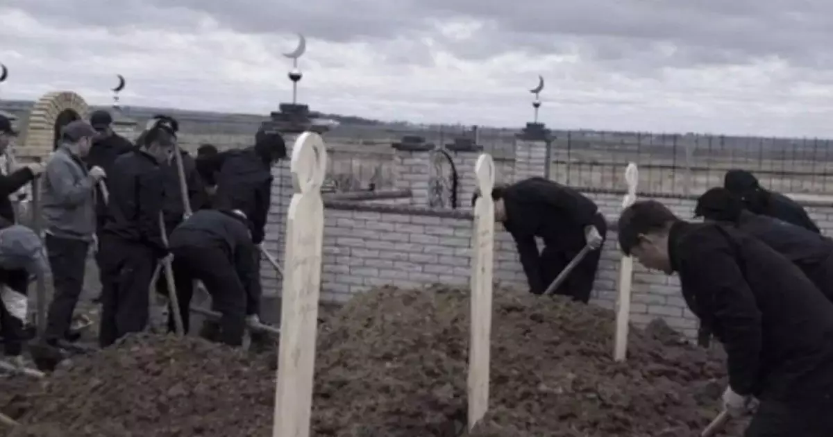  Астанадағы өрттен көз жұмған үш баланың денесі жер қойнына тапсырылды 