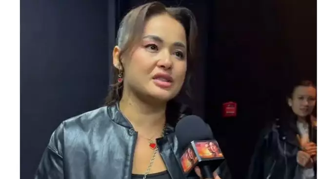 "Өз баласы болмаса да": Мөлдір Мұқанова өзі де жылады, жұртты да жылатты