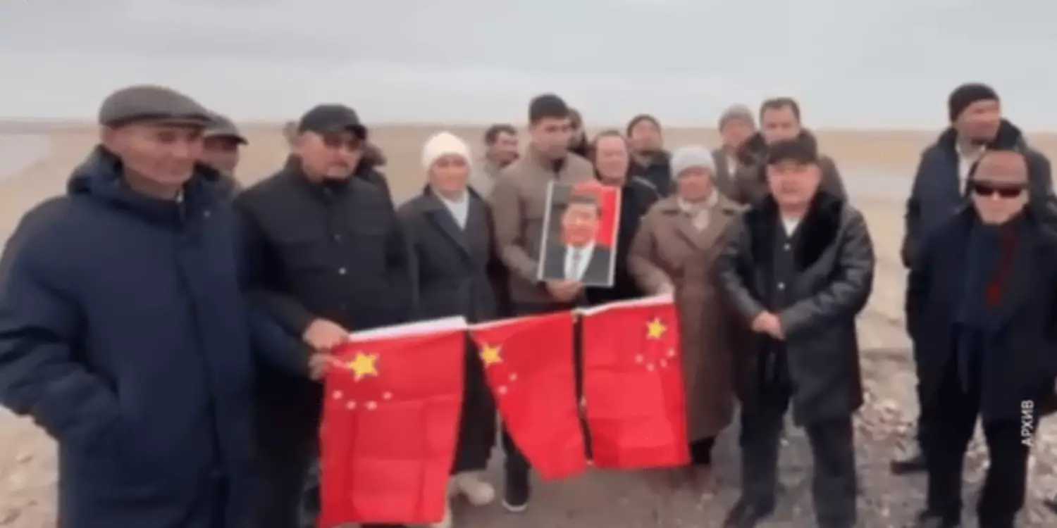 Қытай туын өртеген 19 белсендіге сот үкімі шықты