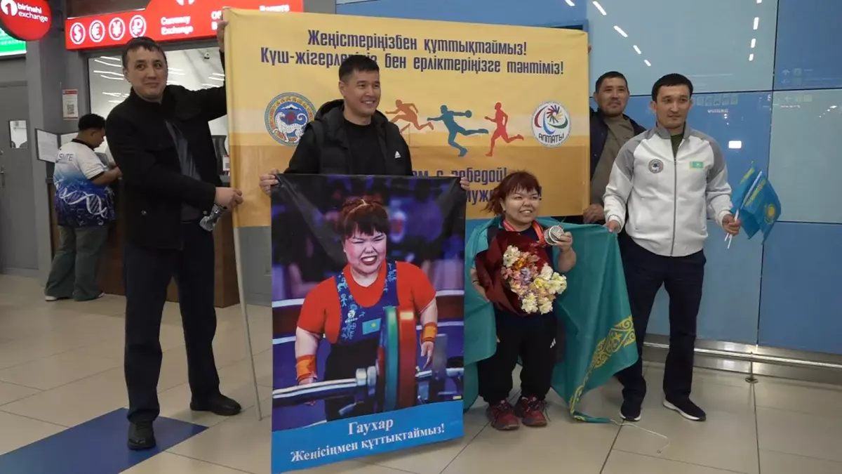 Пара пауэрлифтингтен Азия және Океания чемпионатының жеңімпаздары елге оралды