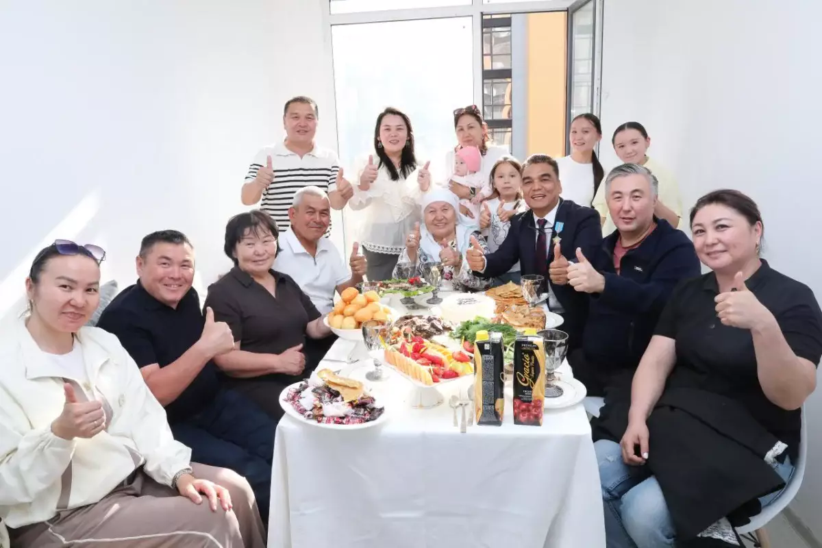 Молодые ученые заселились в квартиры, врученные президентом