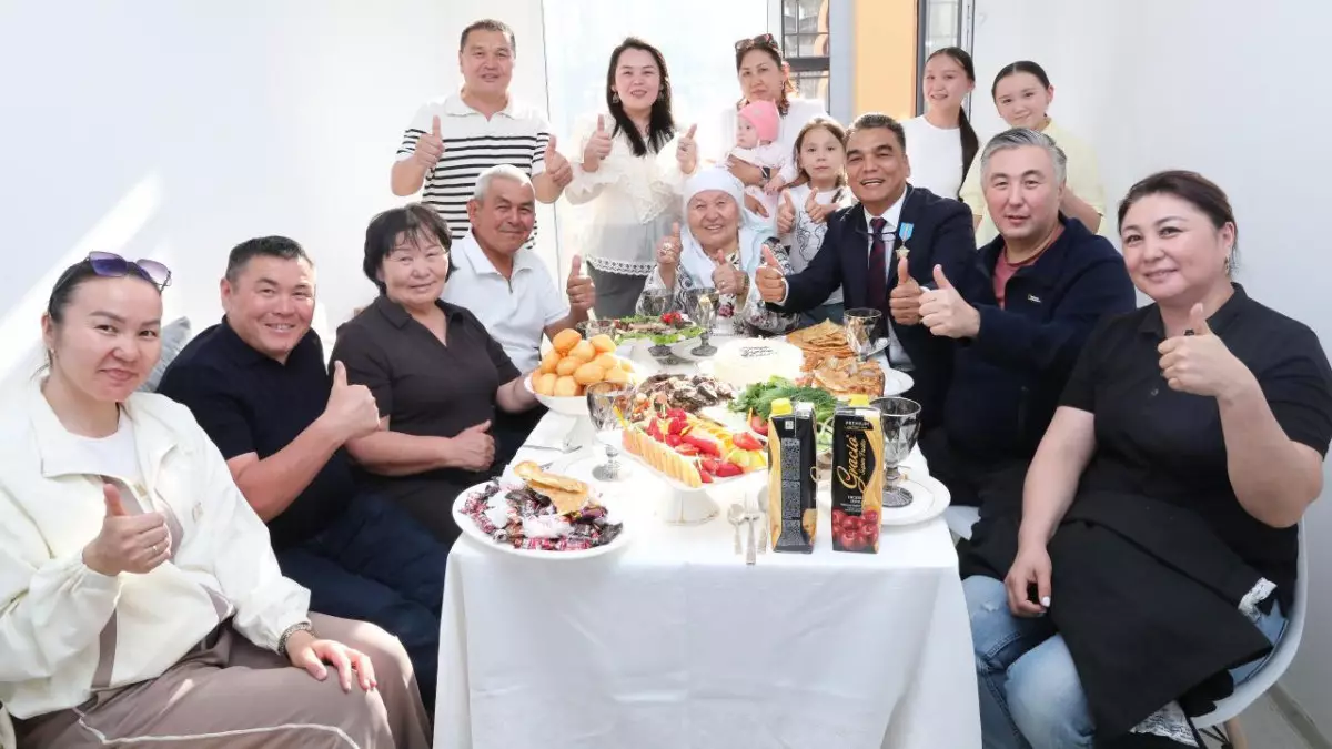 Алматыда Президент табыстаған пәтерлерге жас ғалымдар қоныстанды