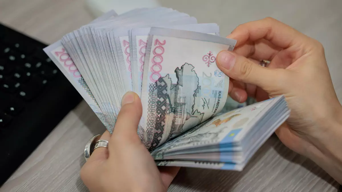 Суррогат анаға қатысты дау: Сот әйелден 550 мың теңгені өндіріп, моральдық өтемақыны алып тастады