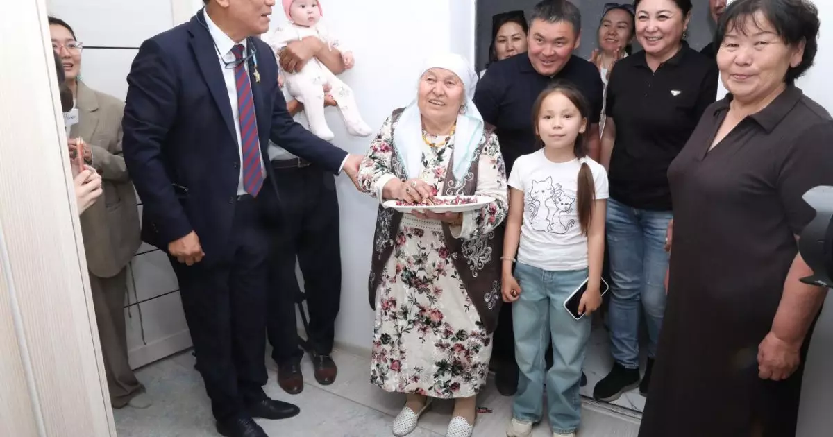  Жас ғалымдар Президент табыстаған пәтерге қоныстанды 