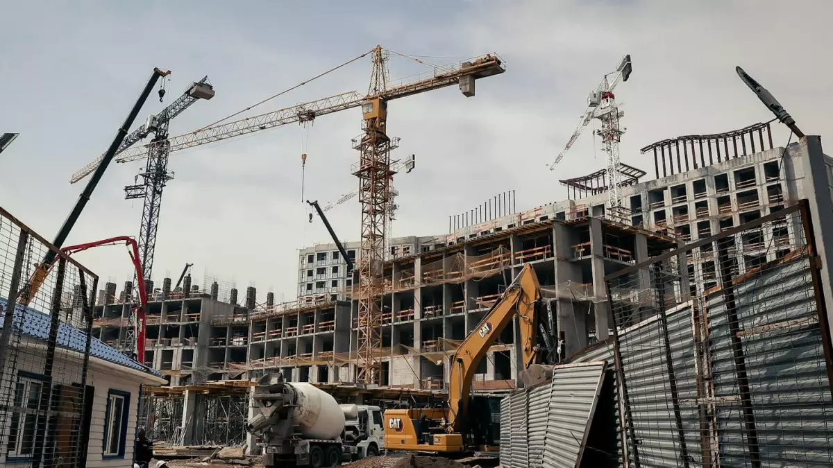 В Актобе усилили контроль за строительством: штрафы и проверки