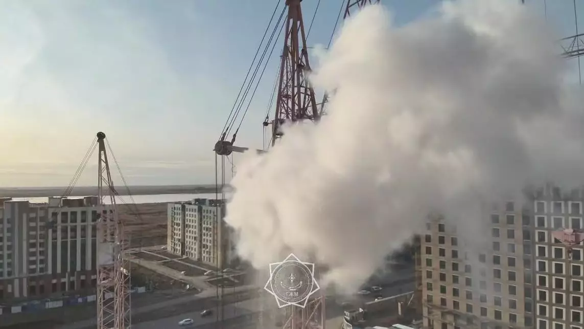 Астанада құрылыс алаңында кран кабинасы өртенді