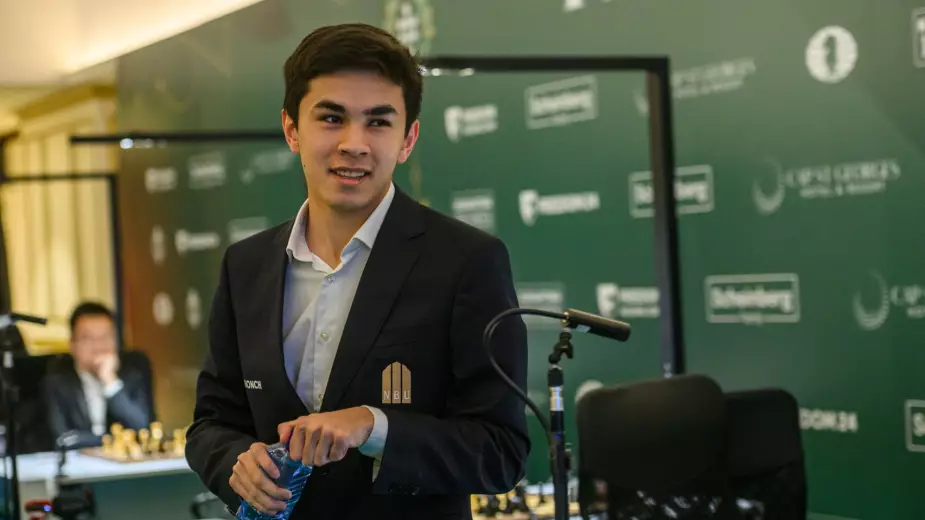 Джавохир Синдаров досрочно выиграл Турнир претендентов! Первый узбек, который сыграет за звание чемпиона мира