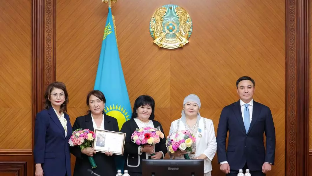 Шымкентте музыка пәні мұғалімдеріне Президент атынан мемлекеттік наградалар табысталды