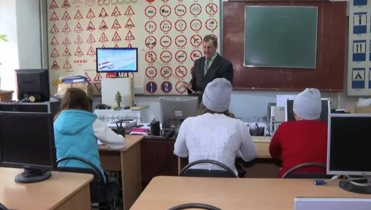 Жүргізуші куәлігін алу ережесіне өзгеріс енеді