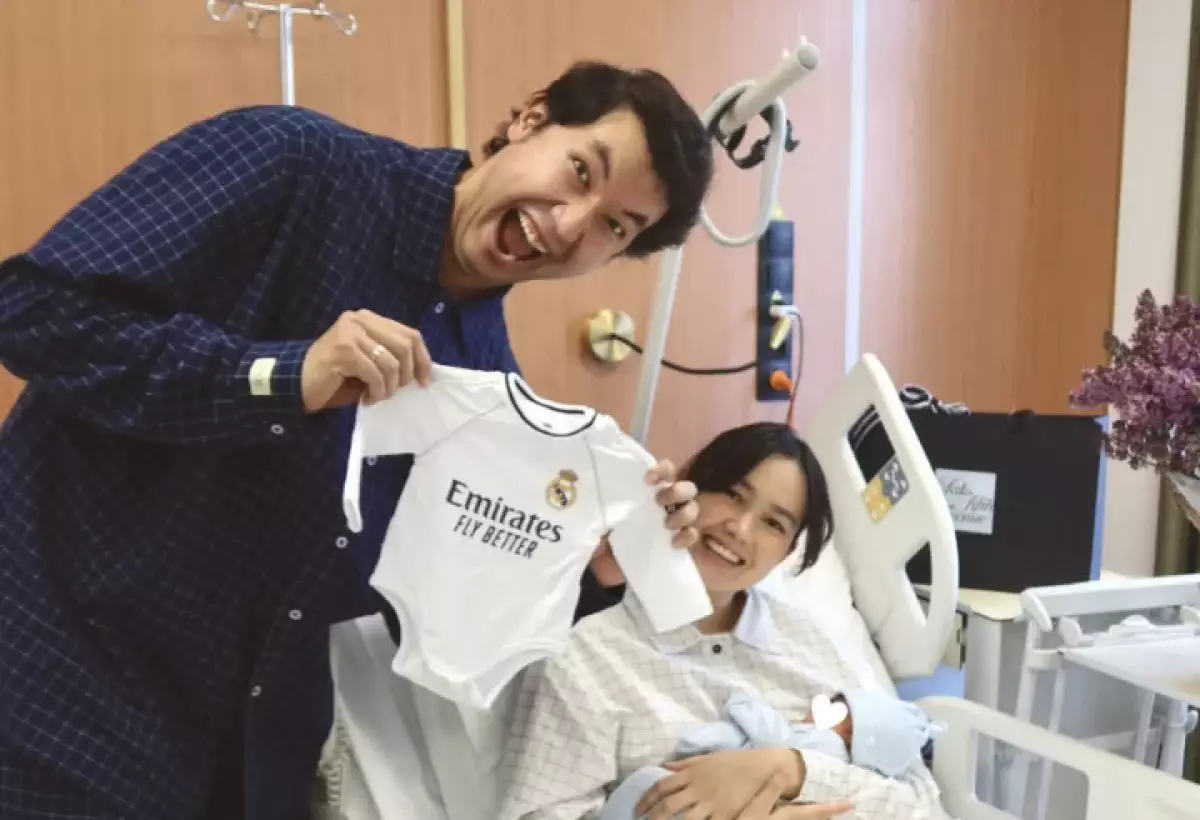 Популярный блогер Артур Аскарулы впервые стал отцом