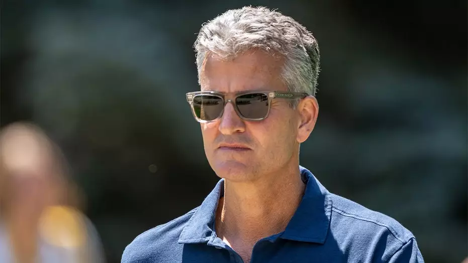 Disney увольняет 1000 сотрудников в сфере телевидения и кино при новом гендиректоре.