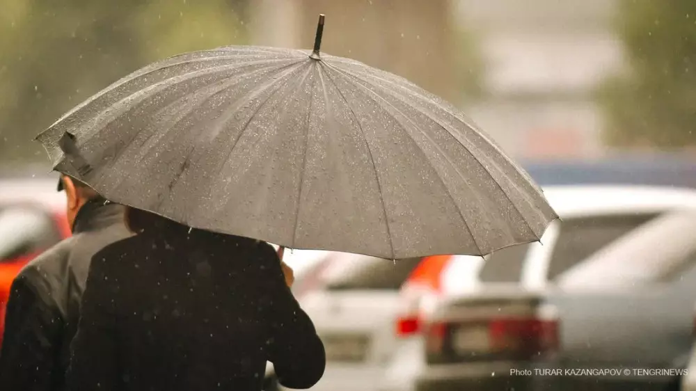 Дождь со снегом, град, шквал: какой будет погода в Казахстане 15 апреля
