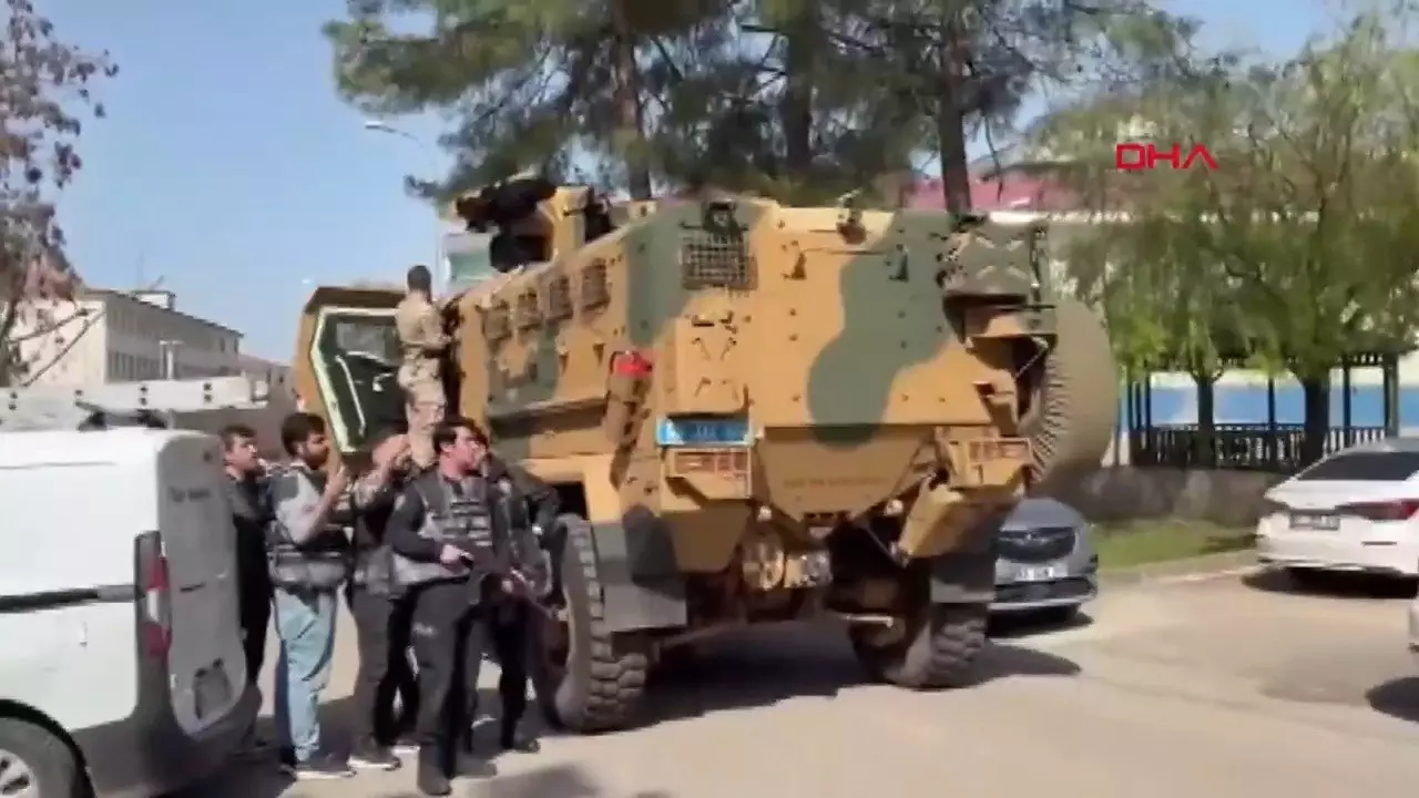 Түркиядағы қанды оқиға: 18 жастағы жігіт мектепте оқ жаудырды