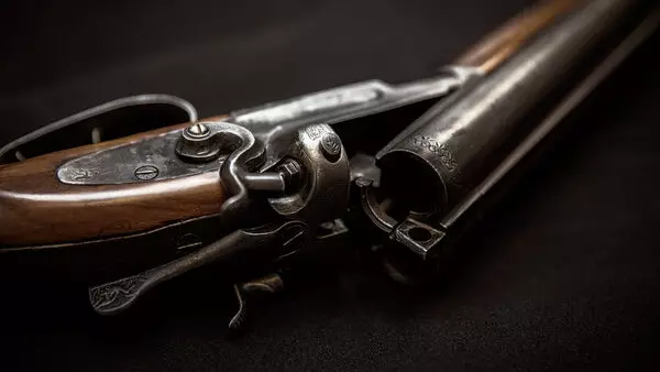 Экс-ученик поразил 16 человек из дробовика в турецком лицее