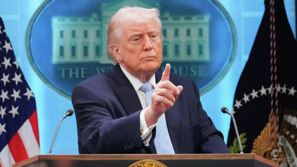 Трамп Иранға қарсы операцияның аяқталғанын мәлімдеді