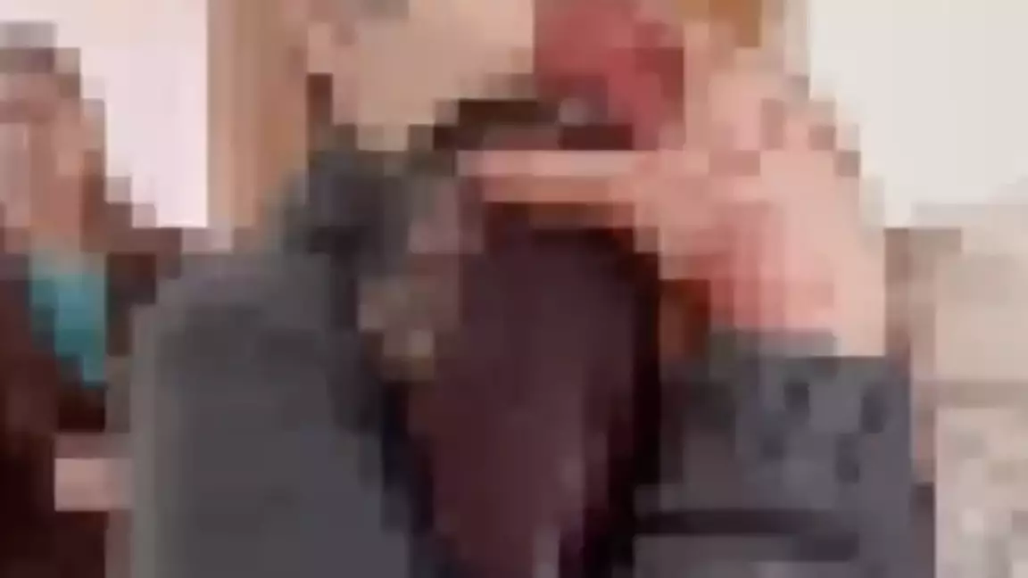 Жасанды комаға түсті: Қарағанды облысында кірпіш құлаған баланың жағдайы ауыр