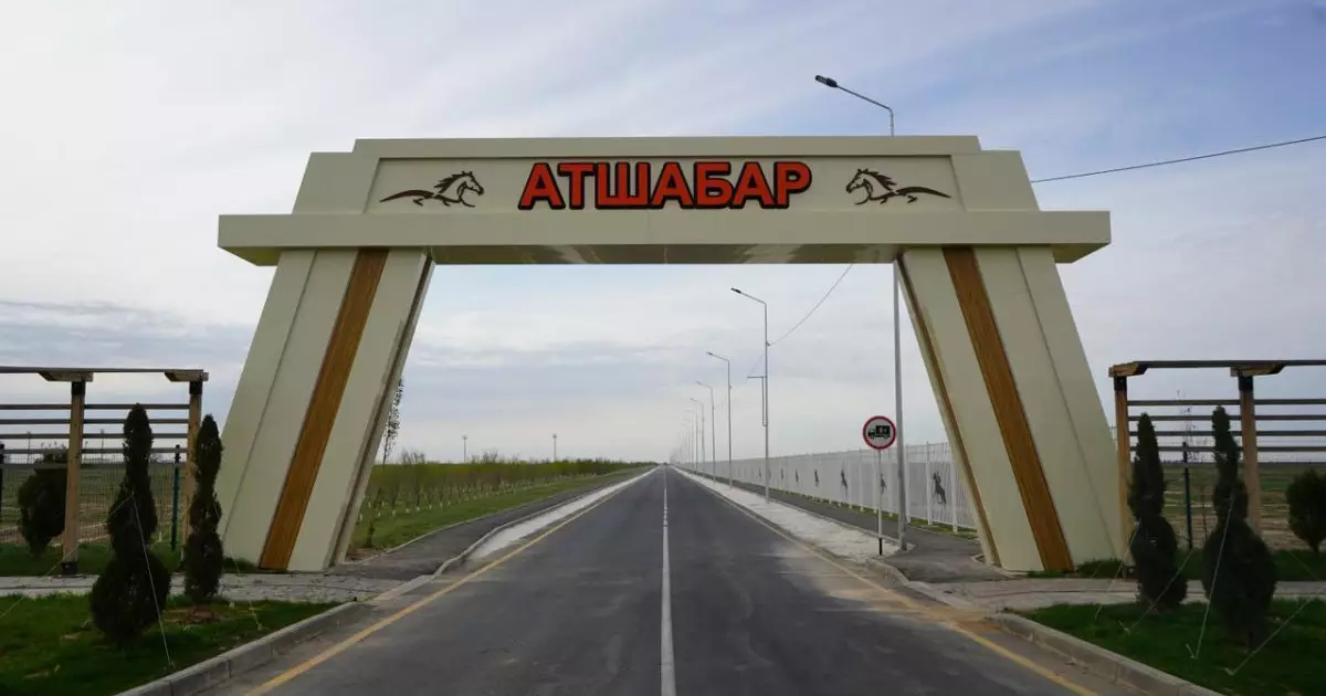  Түркістанда «AMANAT» бастамасымен заманауи атшабар кешені ашылды 