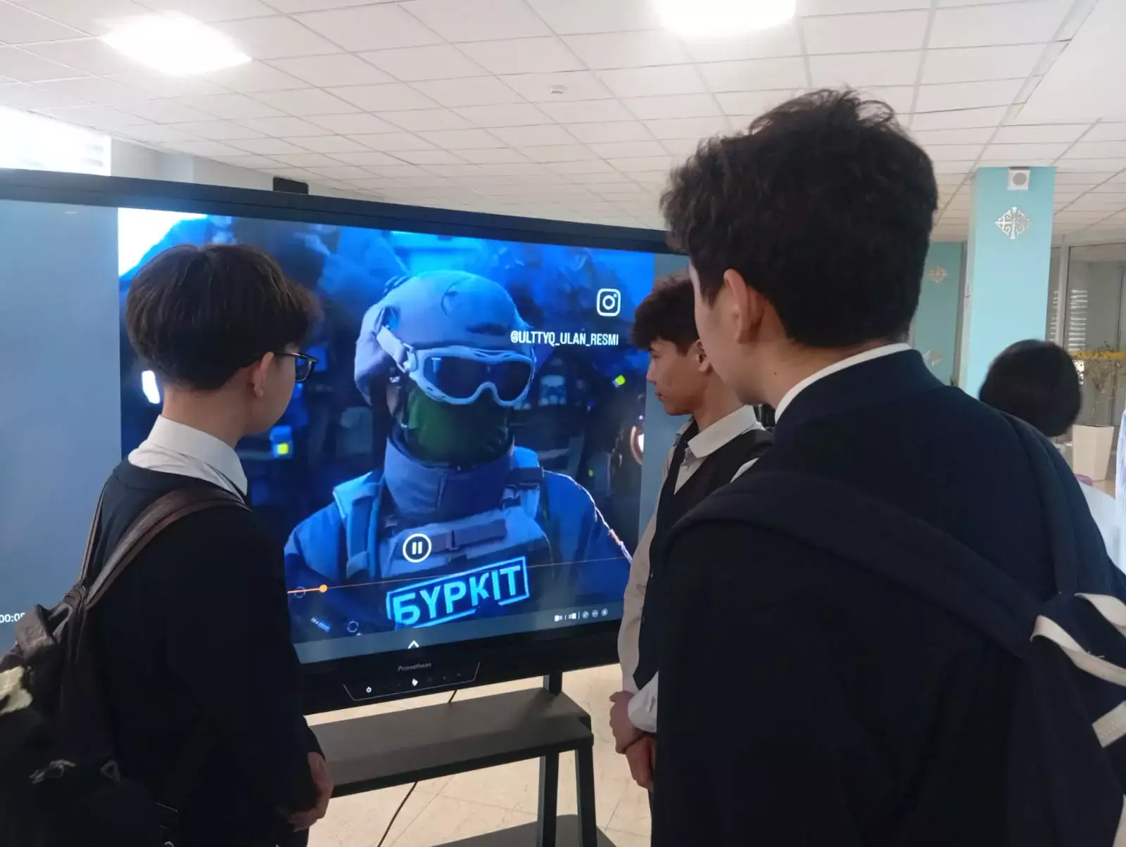 «Бүгінгі таңдау – ертеңгі табыс»: Алматыдағы мектеп-лицейде мамандықтар жәрмеңкесі өтті