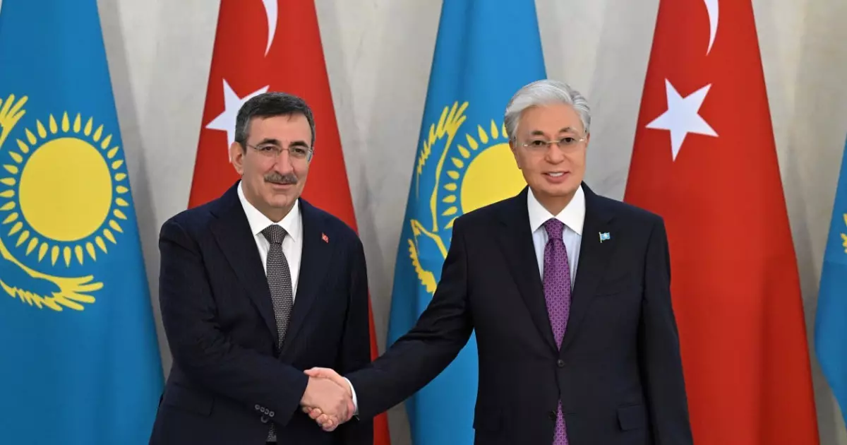  Мемлекет басшысы Түркияның вице-президентімен кездесті 