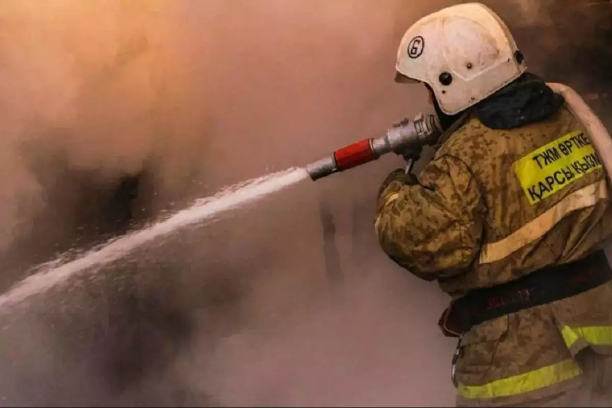 Разрешить повреждать мешающие авто без компенсации ущерба предложили в Казахстане