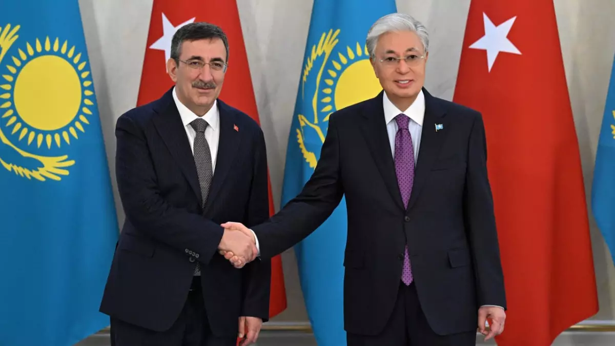 Ірі келісімдер қарсаңында: Тоқаев Түркия вице-президентімен келіссөз жүргізді