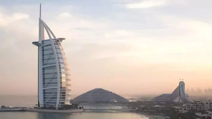 Отель Burj Al Arab в Дубае закроют на реставрацию