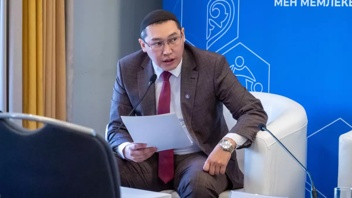 Конституция реформасынан кейінгі кезеңде ережелер емес, мінез-құлық сыналады – саясаттанушы